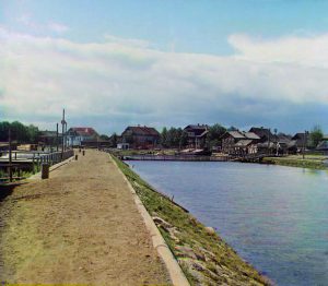 С. М. Прокудин-Горский. Онежский канал у Вознесенья. 1909 год